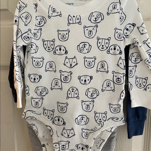Carter's Boy's 3 piece set - Picture 2 of 3